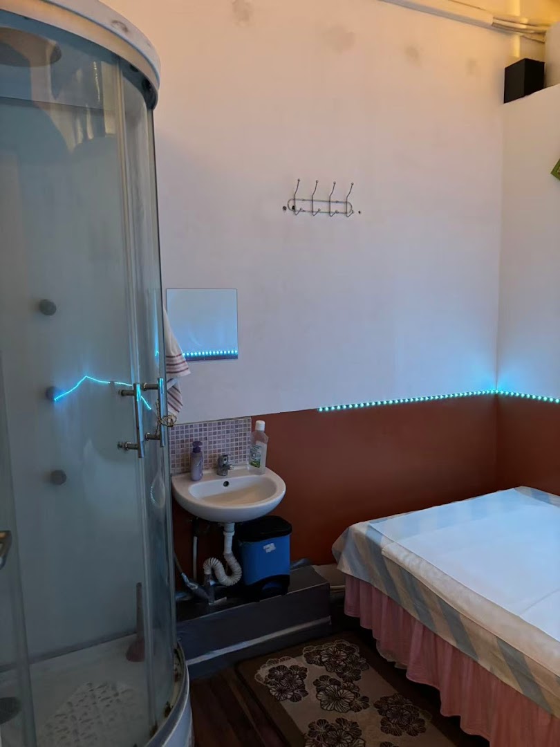 Massaggio cinese,Asian massage Centro massaggi olistico orientale di gao xuebin · Foto 3